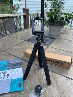 Black Flexible Mini Tripod with Phone Mount